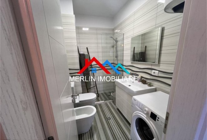 Tirane, jepet me qera apartament 2+1+Ballkon Kati 5, 100 m² 700 € (Rruga e Kroit,KOPSHTI ZOOLOGJIK.)