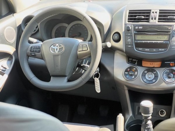 TOYOTA RAV4 - 2.2 NAFTE D4D 👉 2011 👈KAMBIO MANUALE 8.500 €