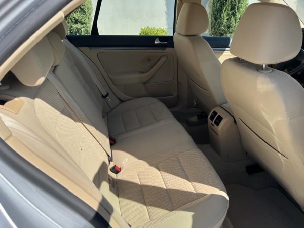 VW JETTA 1.9 NAFTE 👉 2009 👈 KAMBIO AUTOMATIKE 6.200 €