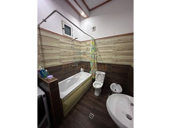 Tirane, jepet me qera apartament 3+1+Ballkon Kati 2, 109 m² 800 € (DON BOSKO)