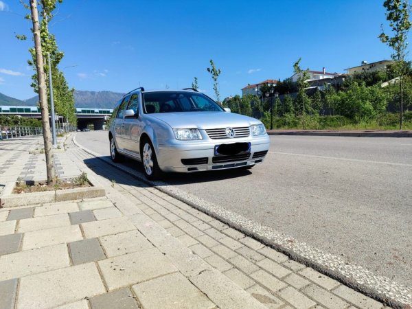 Tirane, shes makine Vw Bora Benzin+Gaz, gri metalizato manuale Kondicioner 200.000 km 3.000 €