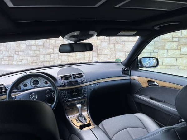 Tirane, shes makine MERCEDES BENZ EVO E220 AVANTGARDE Nafte, e zeze automatik Klima 265.000 km 6.200 €