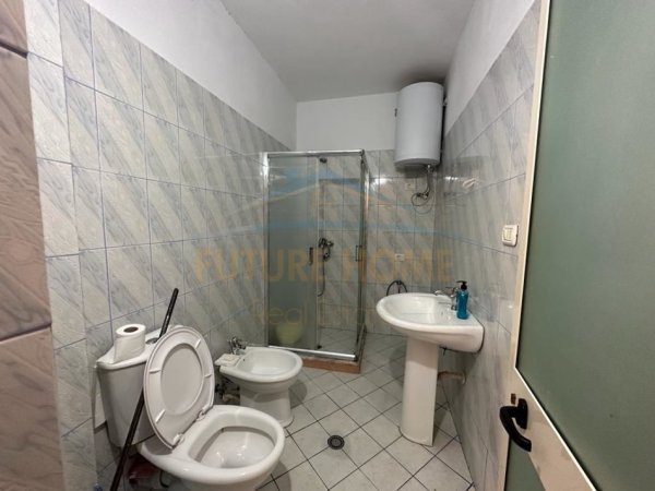 Durres, jepet me qera apartament 2+1 Kati 2, 84 m² 300 € (Plazh Iliria, Durres)