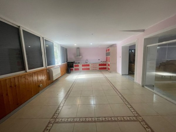 Shitet apartament 4+1 Kati 1, 151 m² 235.000 € (ura e vasil shantos) TRS-16404276