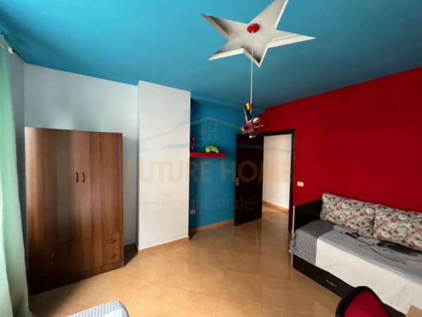 Tirane, jepet me qera apartament 2+1 Kati 5, 93 m² 470 € (UNAZA E RE)