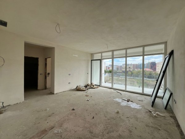 Tirane, shitet apartament 1+1+Ballkon Kati 3, 79 m² 103.000 € (Rruga Siri Kodra)