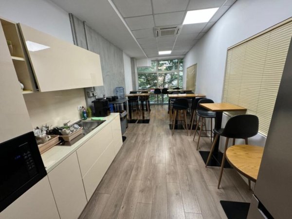 Tirane, shitet ambjent biznesi Kati 1, 514 m² 1.550.000 € (Rruga E Elbasanit)