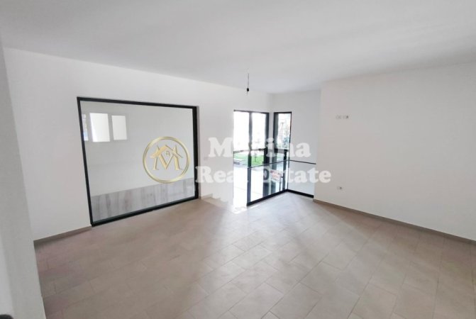Tirane, shitet ambjent biznesi Kati 1, 45 m² 120.000 € (Green city/Astir)