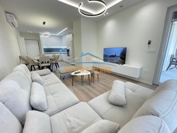 Tirane, jepet me qera apartament 3+1+Ballkon Kati 1, 111 m² 1.000 € (Liqeni i Thate)
