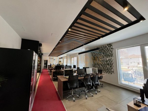 Tirane, shitet ambjent biznesi Kati 1, 350 m² 600.000 € (FUSHA E AVIACIONIT)