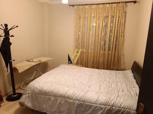 Tirane, jepet me qera apartament 2+1+Ballkon Kati 3, 110 m² 750 € (KODRA E DIELLIT)