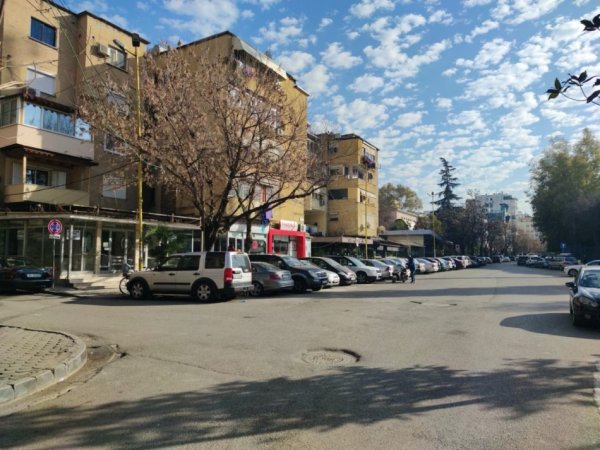 Tirane, shitet dyqan Kati 0, 67 m² 525.000 € (Stadiumit dinamo)