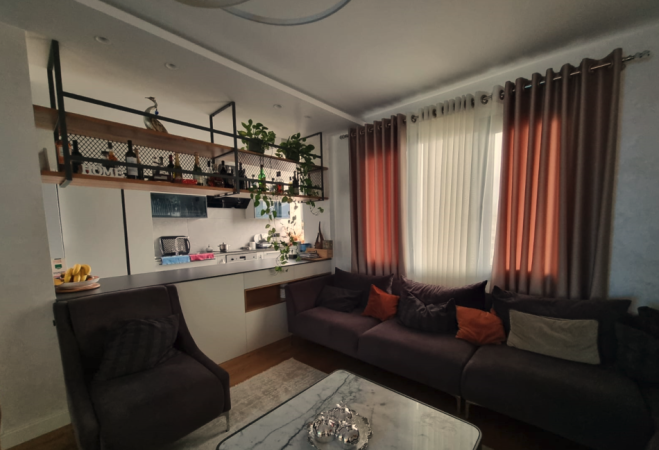 Tirane, jepet me qera apartament 2+1+Ballkon Kati 8, 120 m² 1.000 € (Stadiumi Dinamo)
