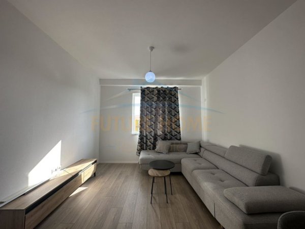 Tirane, jepet me qera apartament 2+1 Kati 9, 107 m² 600 € (YZBERISHT)