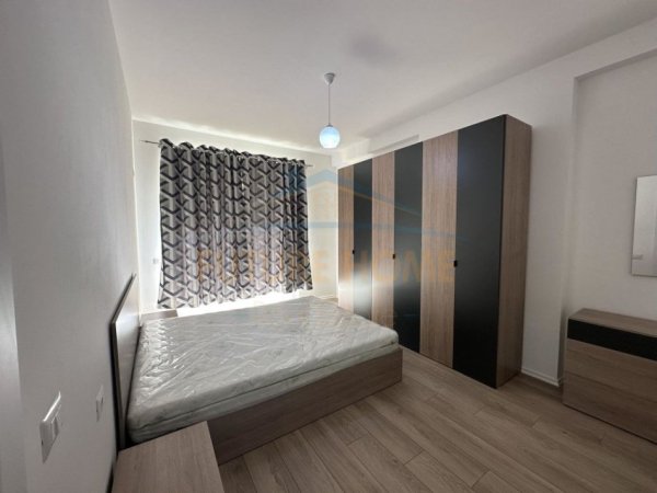 Tirane, jepet me qera apartament 2+1 Kati 9, 107 m² 600 € (YZBERISHT)