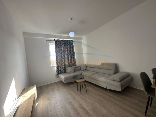 Tirane, jepet me qera apartament 2+1 Kati 9, 107 m² 600 € (YZBERISHT)