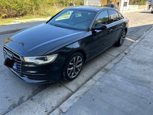 Durres, shitet makine Audi A6 Benzin, e zeze automatik Kondicioner 200.000 km 10000 €