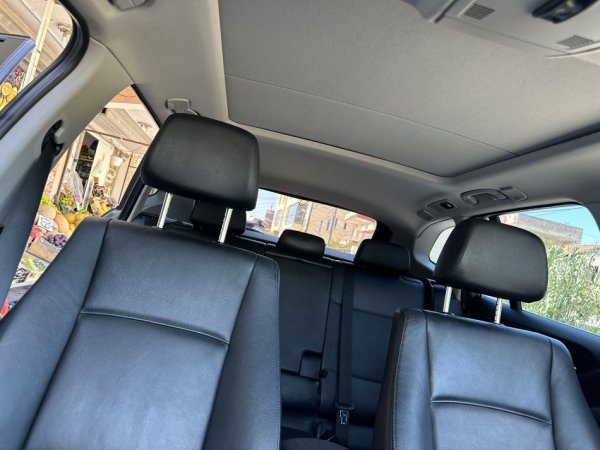 Durres, shitet SUV | Fuoristrad | Xhip Bmw x1 xdrive Nafte, gri e erret automatik Kondicioner 220.000 km 8500 €