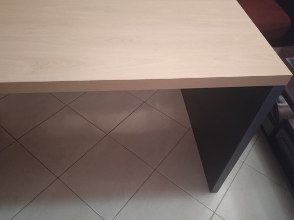 Tirane, shes Tavoline zyre 70 €