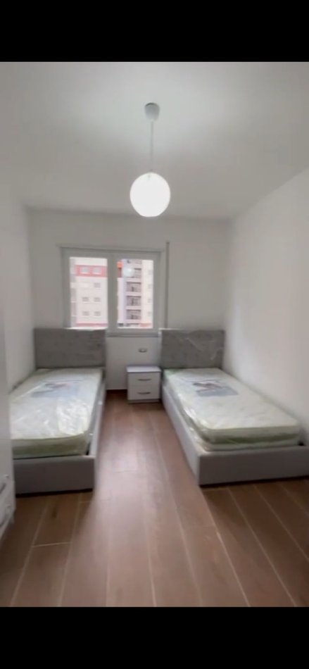 Tirane, shitet apartament 2+1+Ballkon Kati 3, 102 m² 143.206 € (Unaza e Re)