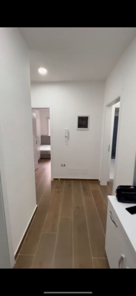 Tirane, shitet apartament 2+1+Ballkon Kati 3, 102 m² 143.206 € (Unaza e Re)