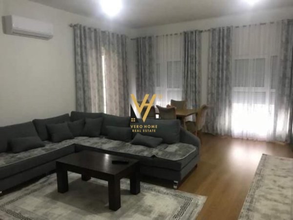 Tirane, jepet me qera apartament 2+1+Ballkon Kati 3, 100 m² 500 € (ALI DEMI)