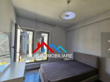 Tirane, jepet me qera apartament 3+1 Kati 7, 128 m² 1.000 € (Rruga e Kavajes,KOMPLEKSI DELIJORGJI)