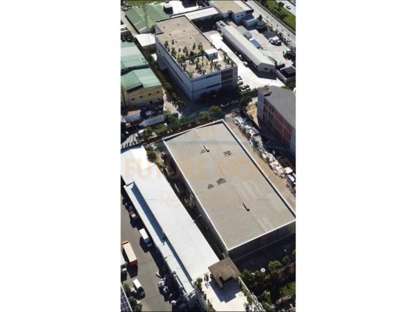 Tirane, shitet ambjent biznesi Kati 0, 4.700 m² 3.500.000 € (AUTOSTRADA TIRANE-DURRES)