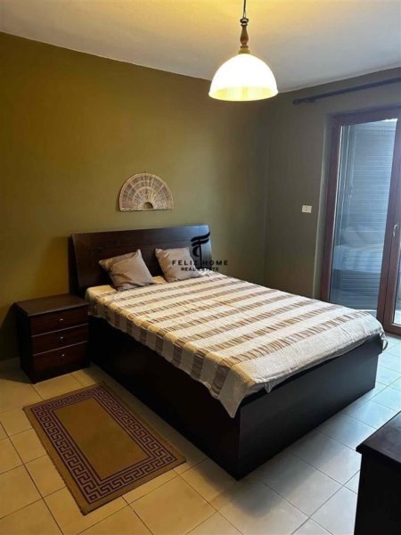 Tirane, jepet me qera apartament 1+1 Kati 2, 56 m² 500 € (QENDER)