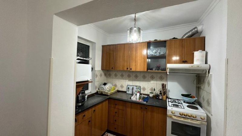 Tirane, shitet apartament 2+1 Kati 4, 71 m² 110.000 € (Brryli)