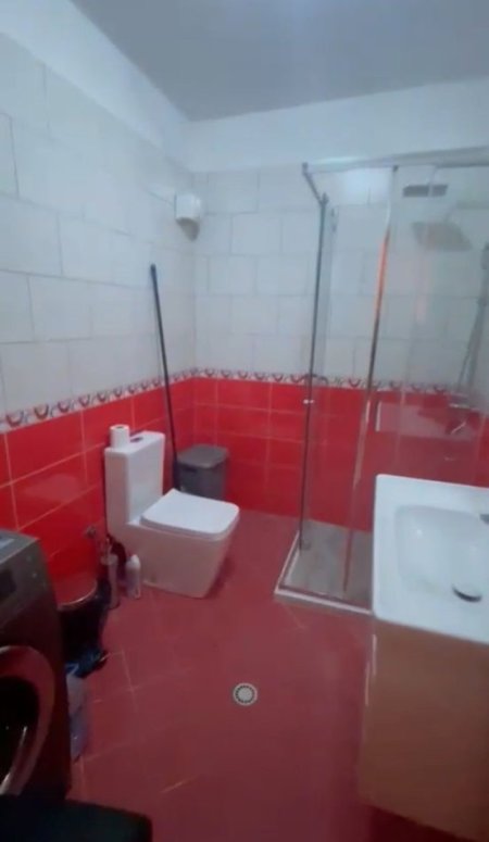 Tirane, jepet me qera apartament 2+1 Kati 6, 400 € (Perballe Fratarit)