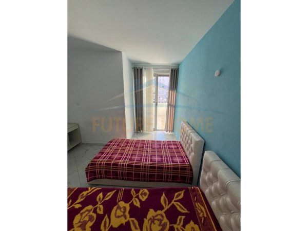 Durres, jepet me qera apartament 2+1 Kati 3, 115 m² 400 € (Durres)