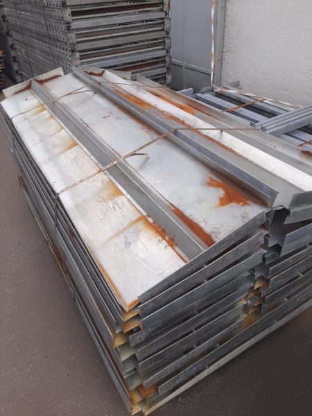 Shiten RAFTE METALIKE PER MAGAZINA (Skafale Industriale)