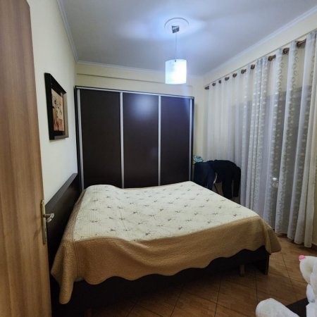 Tirane, jepet me qera apartament 2+1 Kati 3, 92 m² 600 €