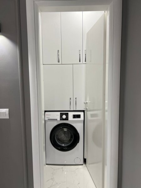 Tirane, jepet me qera apartament 2+1+Ballkon Kati 5, 70 m² 850 € (Myslym Shyri)