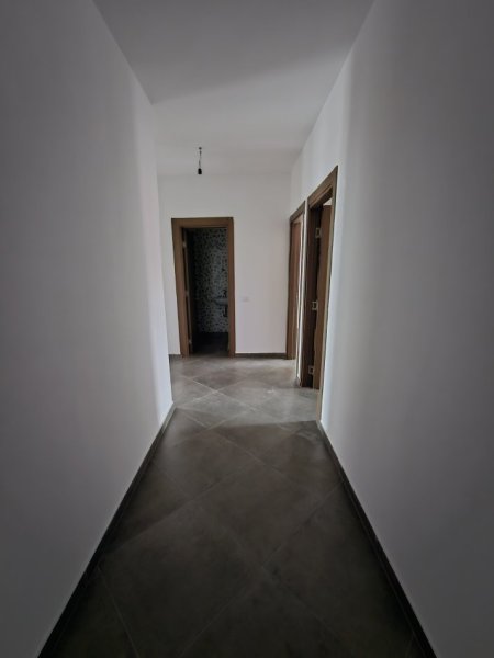 Tirane, shitet apartament 2+1+Ballkon Kati 7, 97 m² 183.000 € (RRUGA E DIBRES)