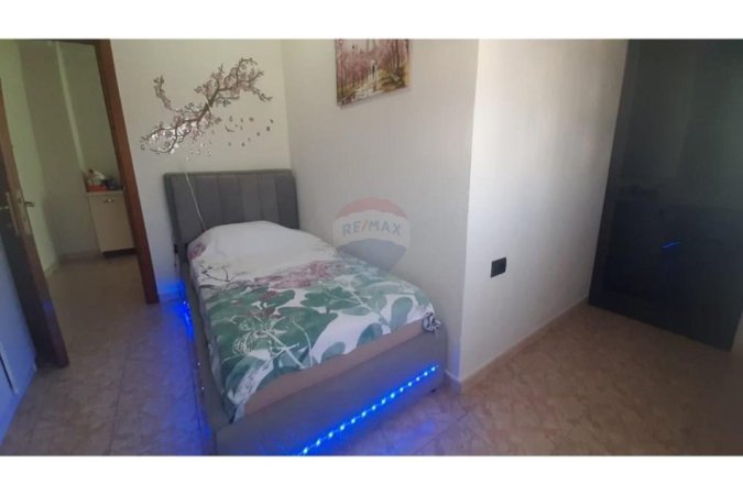 Tirane, jepet me qera apartament 2+1 Kati 6, 67 m² 550 € (Brryli)