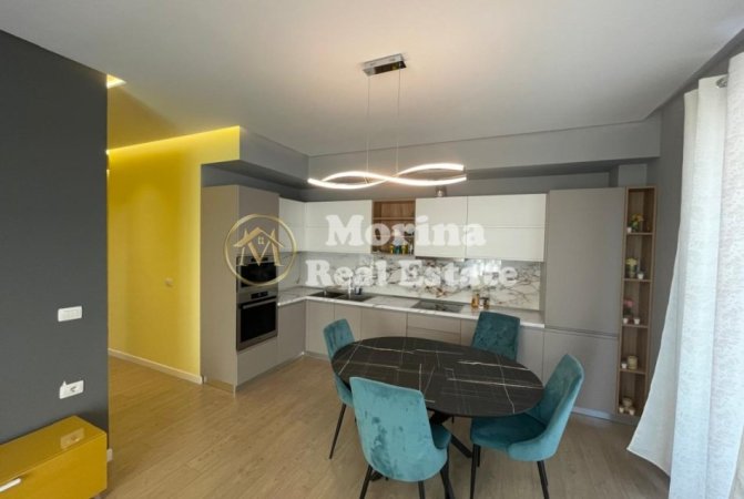 Tirane, jepet me qera apartament 3+1 Kati 4, 112 m² 800 € (Laprake)