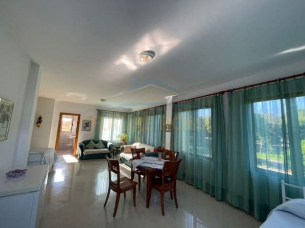 Qerret, shes hotel Kati 4, 1.070 m² 800.000 Euro (QERRET)