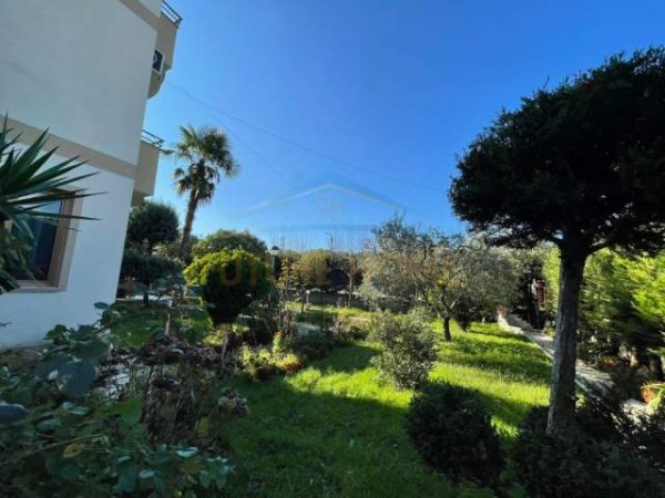 Qerret, shes hotel Kati 4, 1.070 m² 800.000 Euro (QERRET)