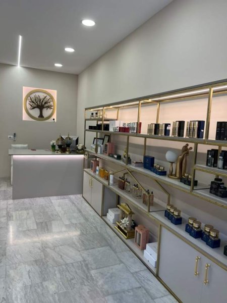 Tirane, shitet dyqan Kati 0, 38 m² 4.000 Euro/m2 (hoxha tasim)