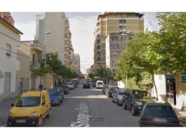 Durres, shitet dyqan Kati 0, 47 m² 33.000  (Ish Rajoni Policise Durrës, Albania)