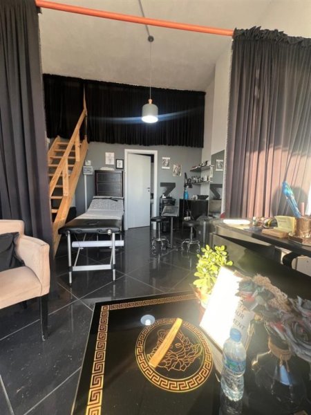 Durres, shitet biznesi TATTO, TEK PISTA KOSOVA  40 m², 3500 Euro