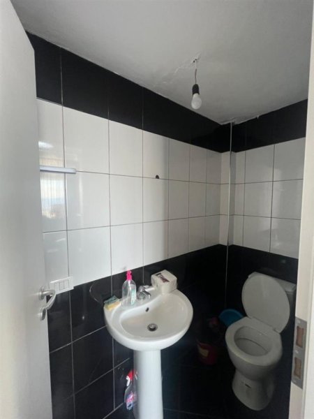 Durres, shitet biznesi TATTO, TEK PISTA KOSOVA  40 m², 3500 Euro