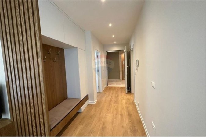 Tirane, jepet me qera apartament 1+1 Kati 5, 79 m² 700 € (Zogu i Zi,)