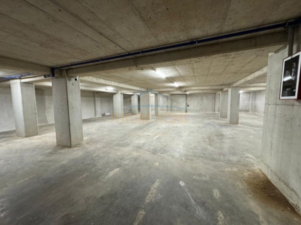 Tirane, jepet me qera apartament 2+1+Ballkon Kati 5, 92 m² 700 € (Myslym Shyri)
