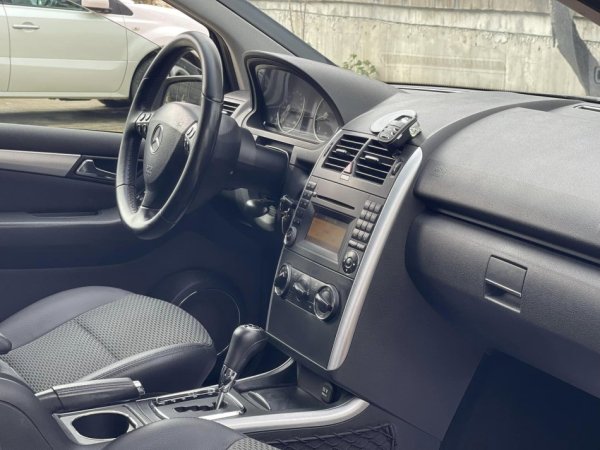 Tirane, shes makine BENZ A150 AUTOMAT Benzin, gri metalizato automatik Klima 184.000 km 5.400 €