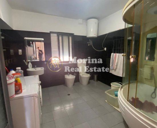 Tirane, jepet me qera Vile 2+1 Kati 1, 600 m² 1.600 € (Fresku)