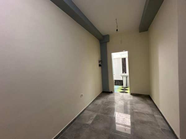 Tirane, shes dyqan Kati 0, 200.000 € 