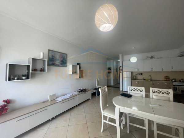 Durres, jepet me qera apartament 2+1 Kati 4, 550 € 